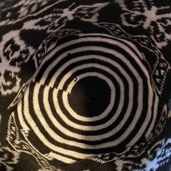 Black and White Butterfly Pattern Large Wayuu Drawstring Crossbody Mochila Bag - Picture 11 of 11